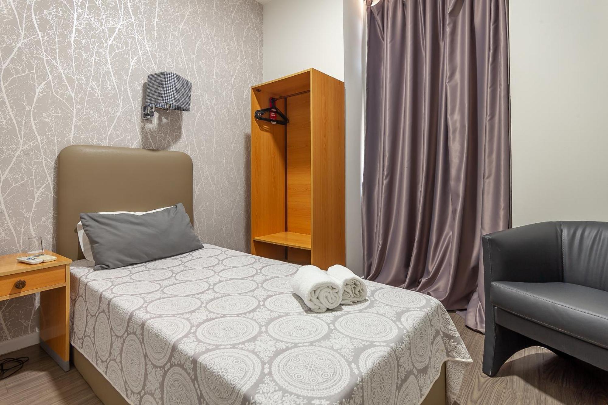 Guest House Porto Clerigus Bagian luar foto