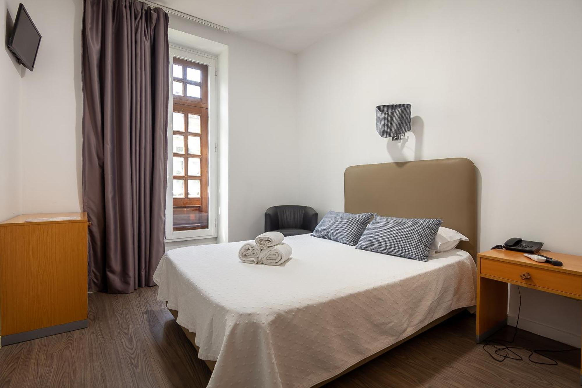 Guest House Porto Clerigus Bagian luar foto