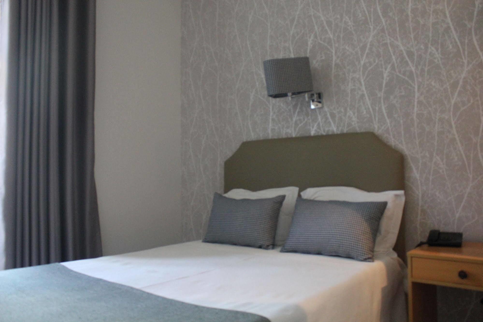 Guest House Porto Clerigus Bagian luar foto